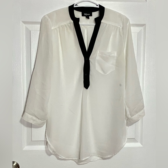 *💜2/20$*IZ Byer| White Sheer Top with Black Trim - Picture 4 of 5